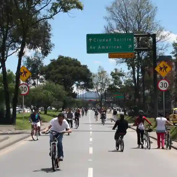 ciclista por carrera séptima en bogotá